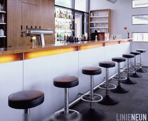 Barbereich der Linie Neun